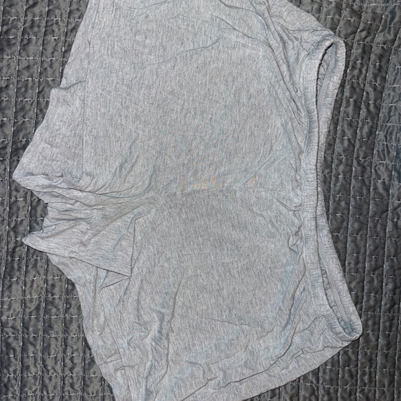 SKIMS Sleep Set - Picture 5 of 7